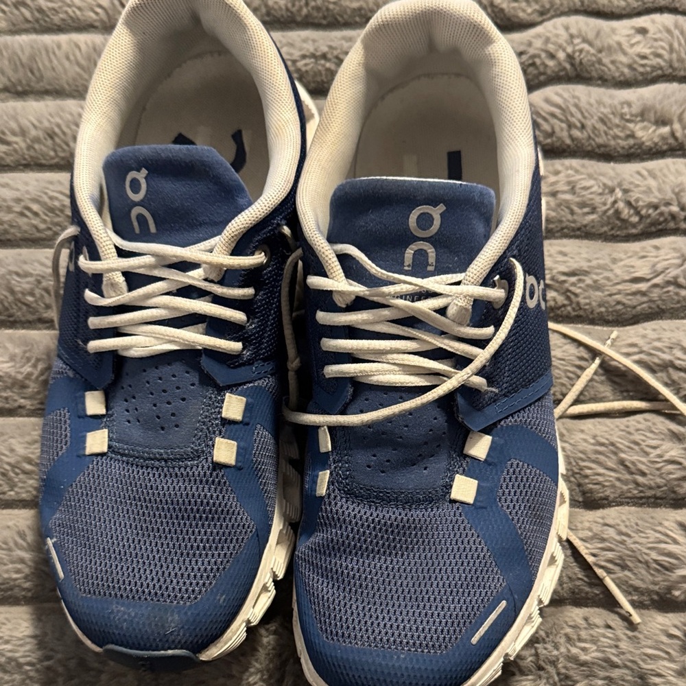 ON Women's Blue Sneakers